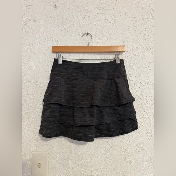 Athleta Dresses & Skirts - Athleta Skort Size Medium Athletic Activewear Black Stretch Pocket Back